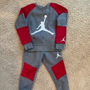 Toddler Jordan Sweatsuit Size 4